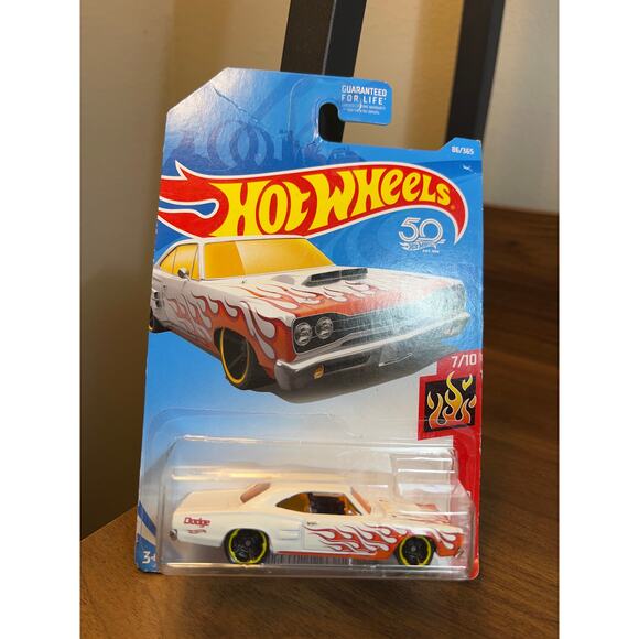 Hot Wheels Lot of 4-’64 Corvette,’69 Dodge Coronet, ’70 Camaro, ’67 Firebird MOC - Picture 4 of 14